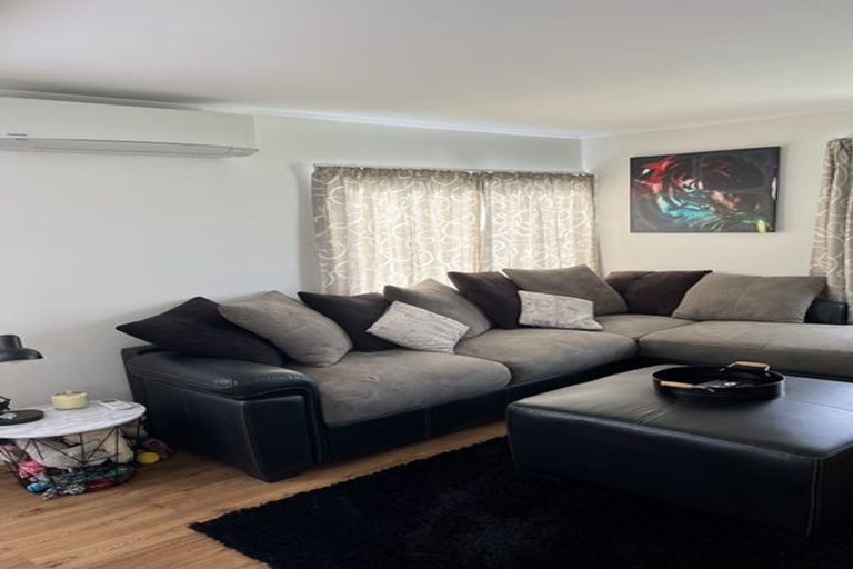 Photo of property in 4 Elvira Place, Ranui, Auckland, 0612