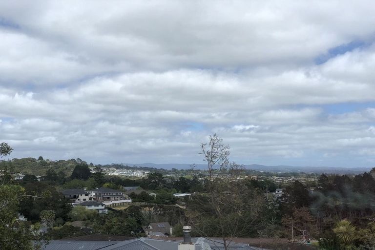 Photo of property in 25a Kyle Road, Greenhithe, Auckland, 0632