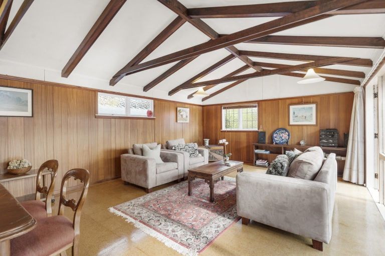 Photo of property in 16 Tui Vale Road, Shelly Park, Auckland, 2014