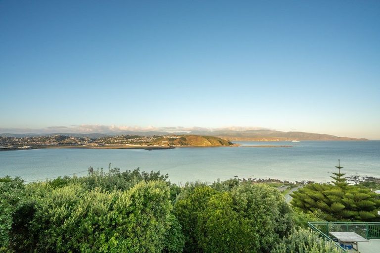 Photo of property in 73 View Road, Houghton Bay, Wellington, 6023