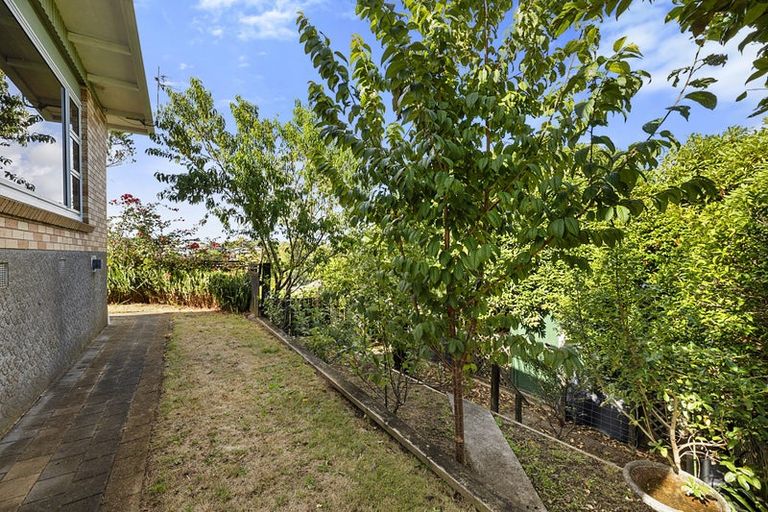 Photo of property in 16c Te Mete Terrace, Merrilands, New Plymouth, 4312