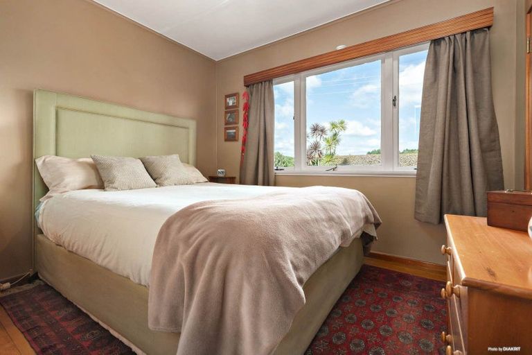 Photo of property in 56 Morley Road, Waiuku, 2681