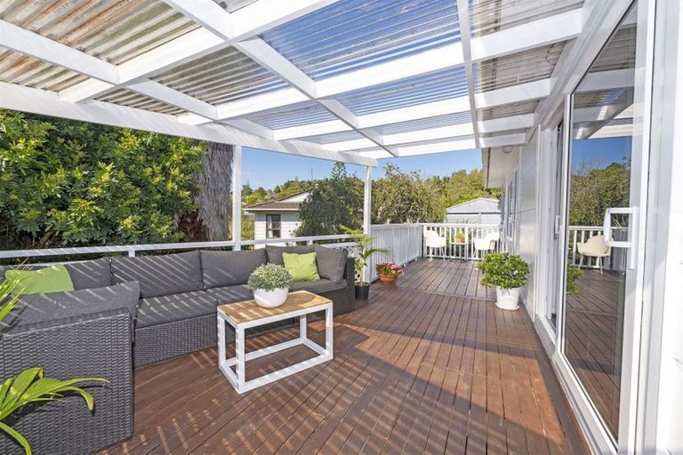 Photo of property in 1/29 Cranston Street, Torbay, Auckland, 0632