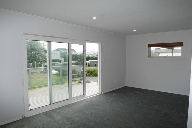 Photo of property in 13 Groves Road, Raumati Beach, Paraparaumu, 5032