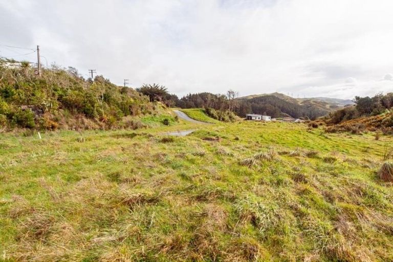 Photo of property in 27 Prestbury Grove, Churton Park, Wellington, 6037