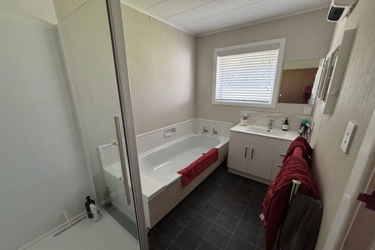 Photo of property in 45 Huia Street, Waikanae, 5036