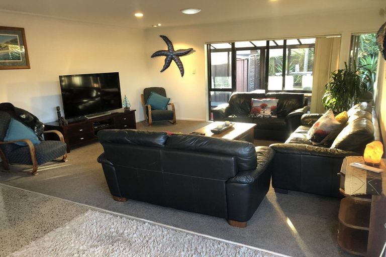 Photo of property in 52 Sunrise Avenue, Mount Maunganui, 3116