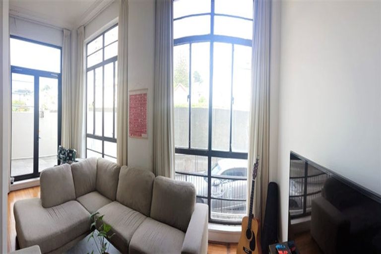 Photo of property in Augusta Apartments, 11/254 Willis Street, Te Aro, Wellington, 6011