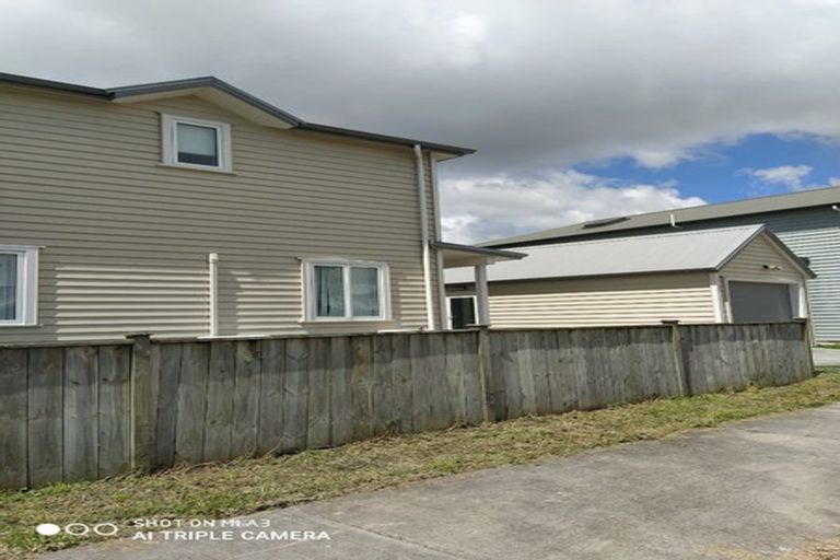 Photo of property in 37 Bellbird Street, Papakura, 2110
