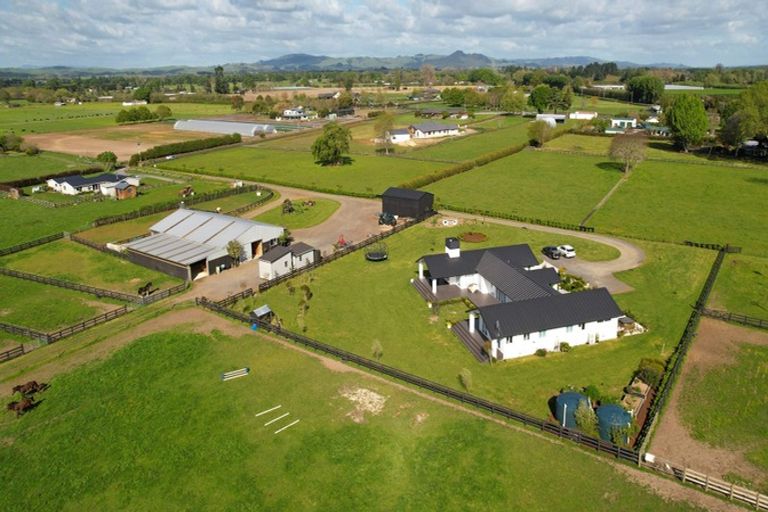 Photo of property in 27c Marshmeadow Road, Newstead, Hamilton, 3286