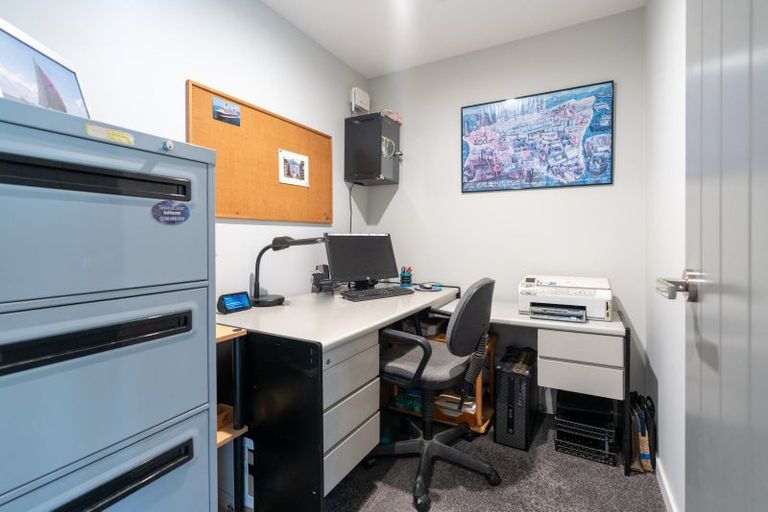 Photo of property in 6 Pukatea Close, Raumati Beach, Paraparaumu, 5032