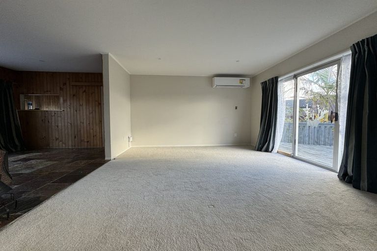 Photo of property in 2/14 Colum Place, Bucklands Beach, Auckland, 2014