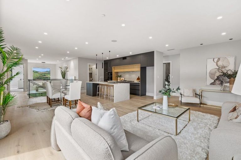 Photo of property in 7 Halcyon Bay Lane, Wainui, 0992