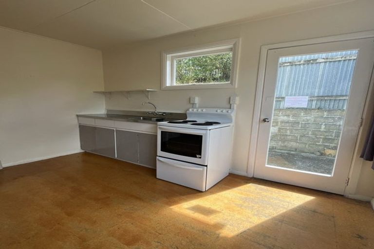 Photo of property in 17 Camperdown Road, Miramar, Wellington, 6022