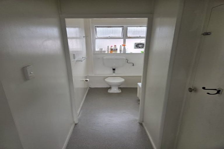 Photo of property in 2 Moncrieff Street, Mount Victoria, Wellington, 6011