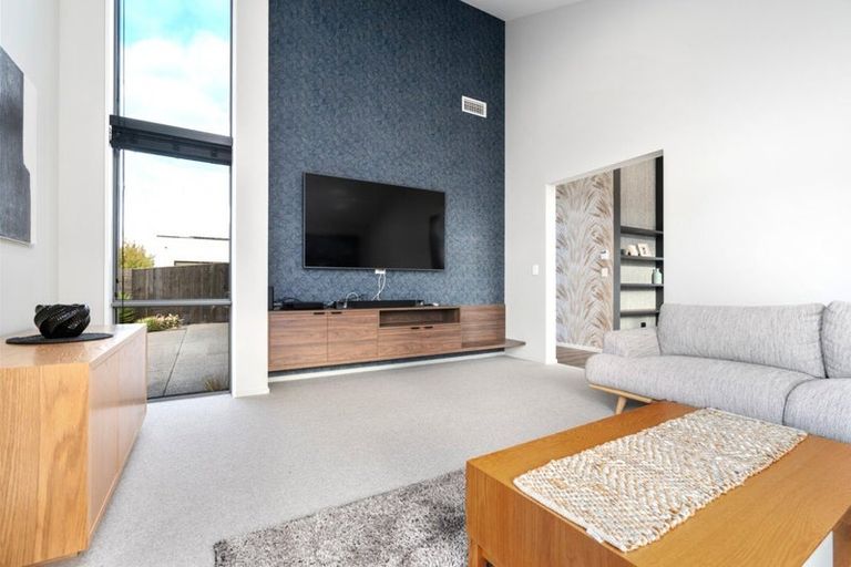 Photo of property in 27 Finstock Way, Rolleston, 7614