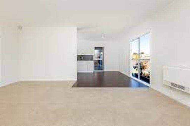 Photo of property in 68 Chelburn Crescent, Mangere East, Auckland, 2024
