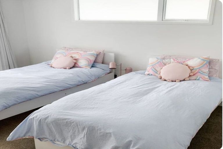 Photo of property in 24 Otakau Road, Milford, Auckland, 0620