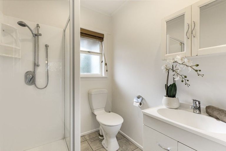 Photo of property in 3/236 Lake Road, Hauraki, Auckland, 0622