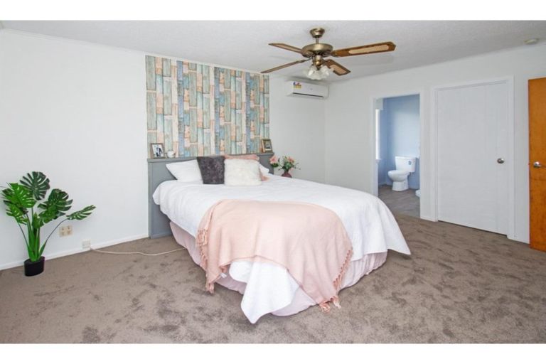 Photo of property in 50 Watts Road, Manurewa, Auckland, 2102