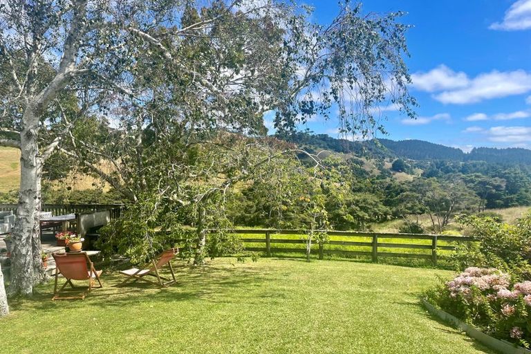 Photo of property in 175 Taylor Road, Waimauku, 0882