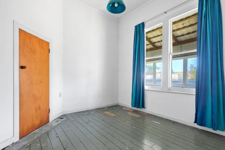 Photo of property in 9 Tamumu Road, Waipawa, 4210