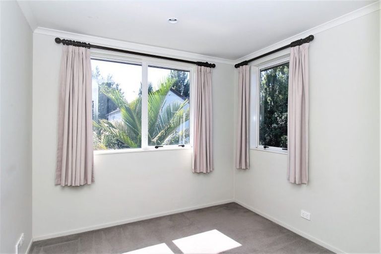 Photo of property in 11 Sires Parkway, Takanini, 2112