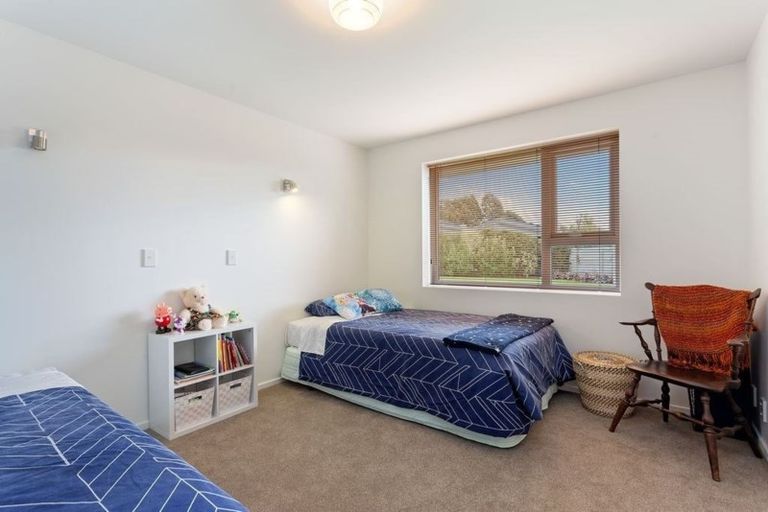 Photo of property in 8 Riverside Way, Amberley, 7410