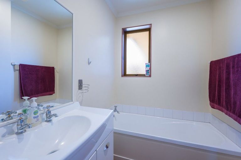 Photo of property in 18 Allport Place, Stoke, Nelson, 7011