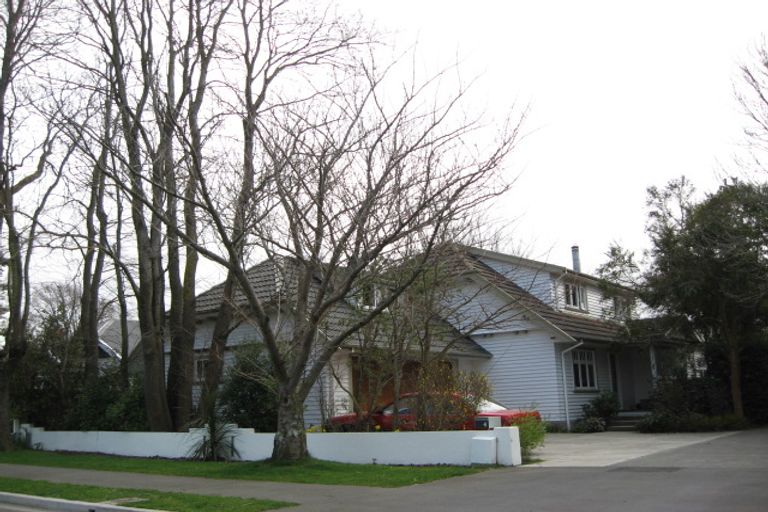 Photo of property in 2/4a Thorrington Road, Cashmere, Christchurch, 8022