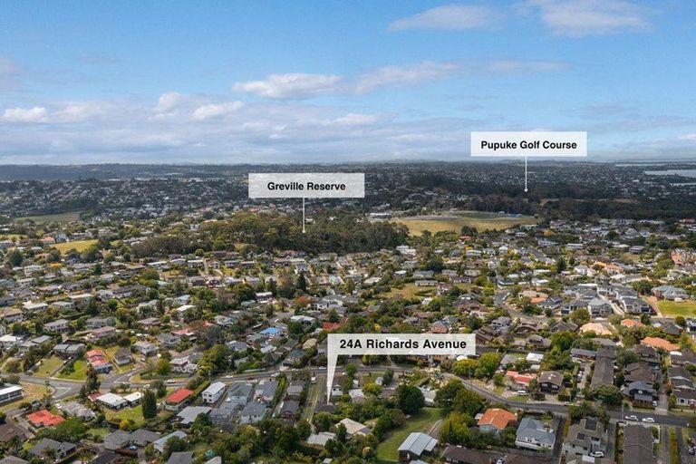 Photo of property in 1/24 Richards Avenue, Forrest Hill, Auckland, 0620