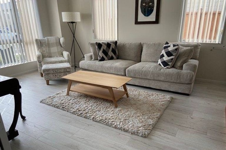 Photo of property in 16 Hikuawa Road, Flat Bush, Auckland, 2019