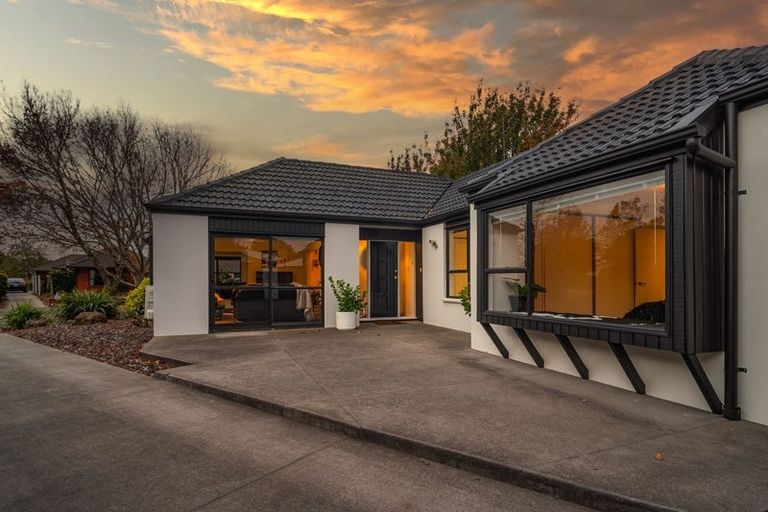 Photo of property in 45 Karnak Crescent, Russley, Christchurch, 8042