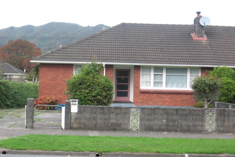 Photo of property in 215 Cambridge Terrace, Naenae, Lower Hutt, 5011