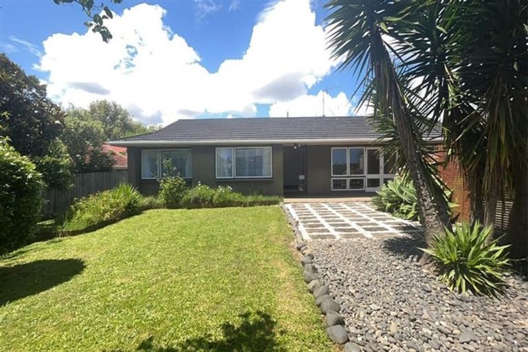 Photo of property in 43 Meadway, Sunnyhills, Auckland, 2010