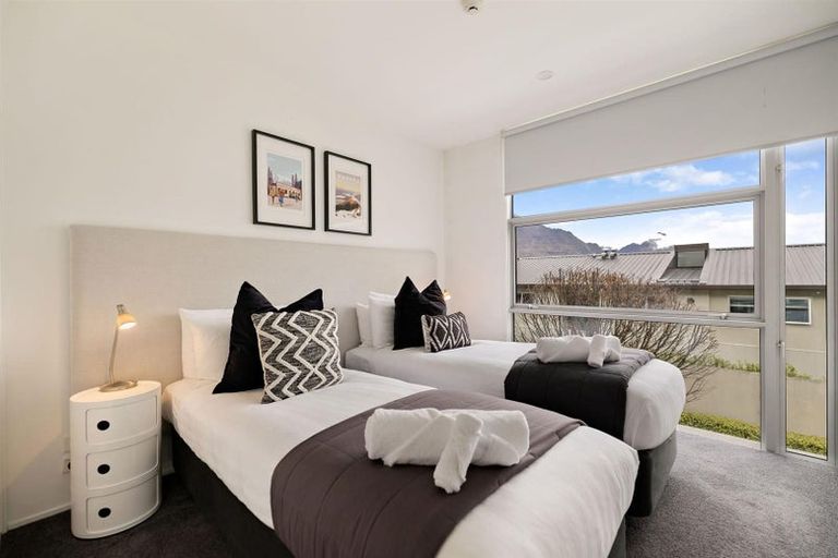 Photo of property in The Beeches Apartments, 12/60 Hallenstein Street, Queenstown, 9300