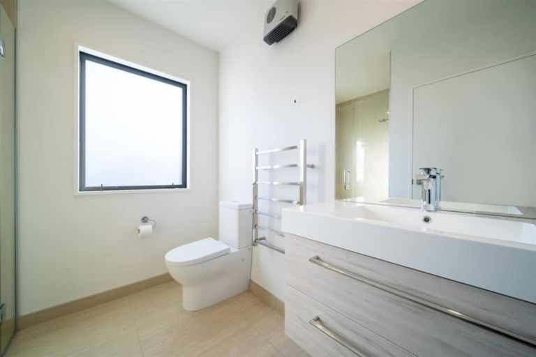 Photo of property in 18 Centre Crescent, Wanaka, 9305