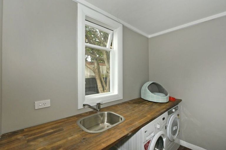 Photo of property in 158 Naenae Road, Naenae, Lower Hutt, 5011