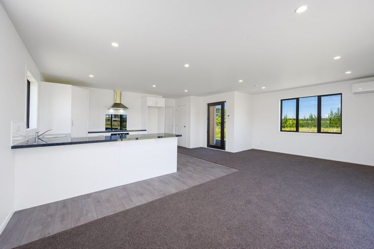 Photo of property in 20 Journeys End, Tapora, 0977