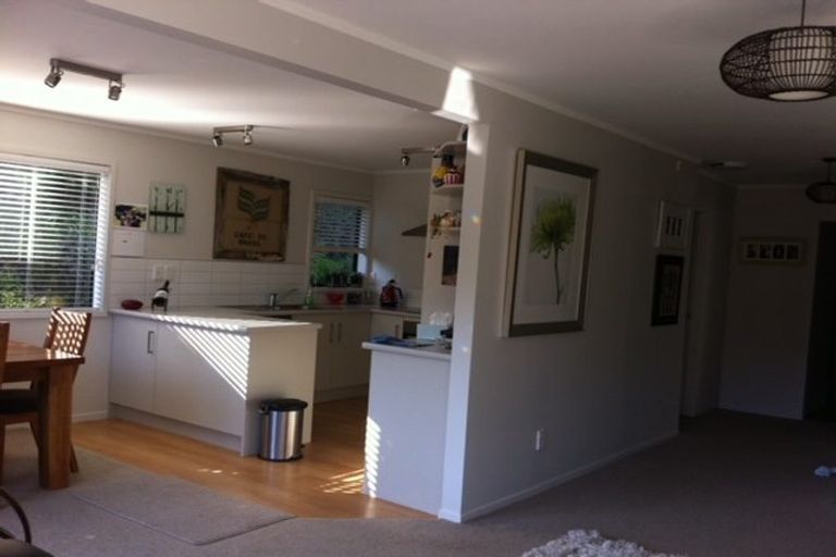 Photo of property in 33 Ngaio Gorge Road, Ngaio, Wellington, 6035