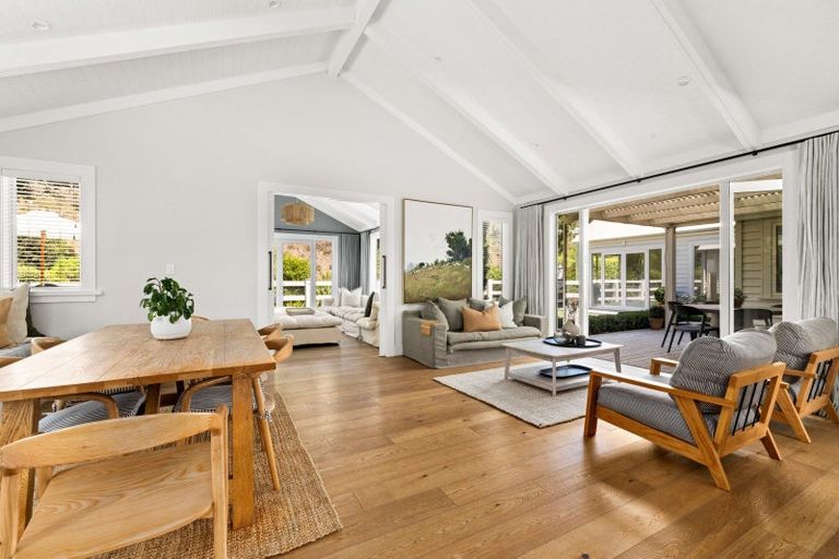 Photo of property in 12 Taruna Place, Havelock North, 4130