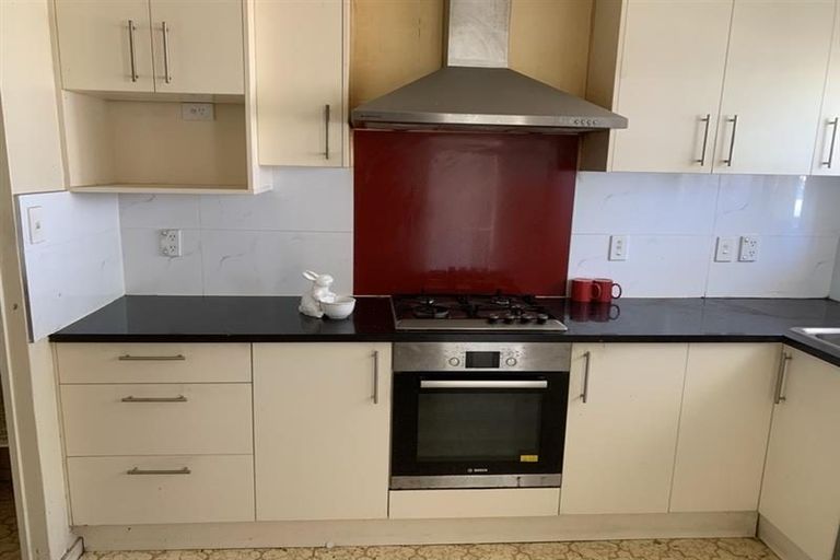 Photo of property in 2/25 Overton Road, Papatoetoe, Auckland, 2025