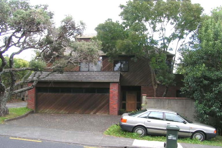 Photo of property in 1/4 Hauraki Road, Hauraki, Auckland, 0622