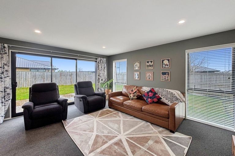 Photo of property in 2 Napper Place, Halswell, Christchurch, 8025