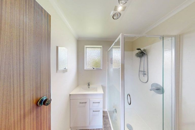 Photo of property in 6 Walker Crescent, Bulls, 4818