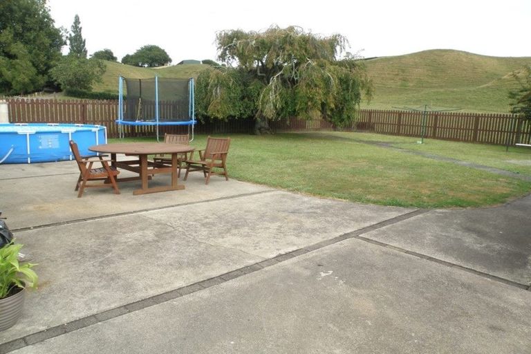 Photo of property in 20 Church Street, Tirau, 3410