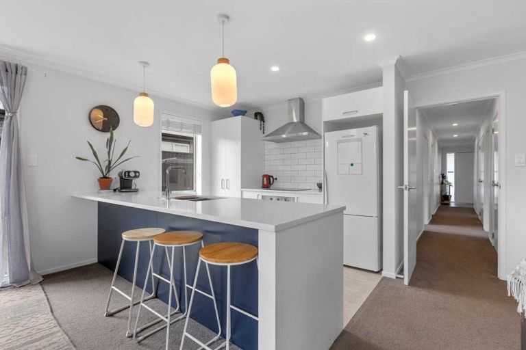 Photo of property in 10 Pioneer Crescent, Omokoroa, 3114