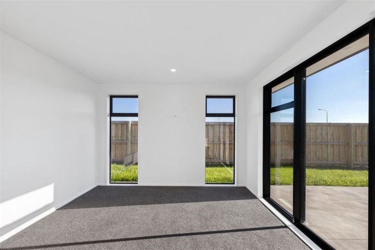 Photo of property in 8 Ivan Mauger Place, Rolleston, 7615