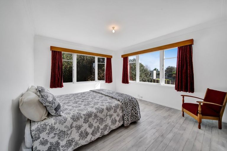 Photo of property in 221 South Road, Spotswood, New Plymouth, 4310