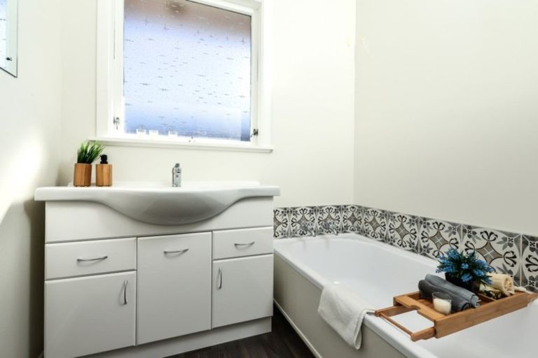 Photo of property in 1 Thorpe Street, Fairview Downs, Hamilton, 3214